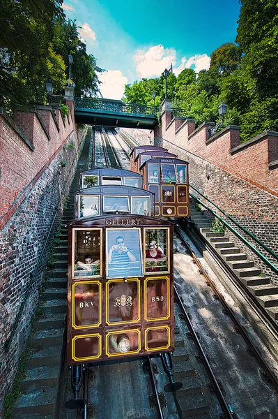 Budapešť