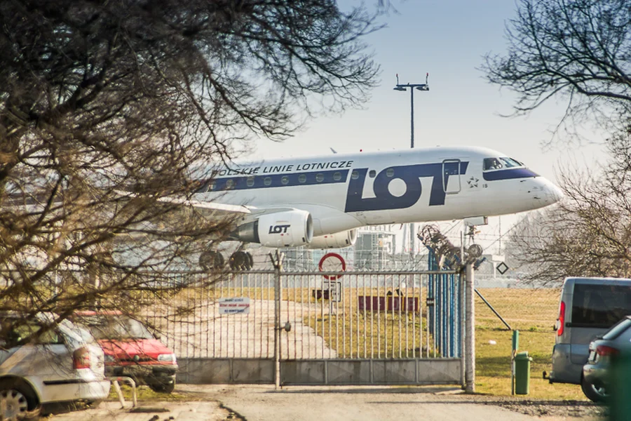 letadla: LOT